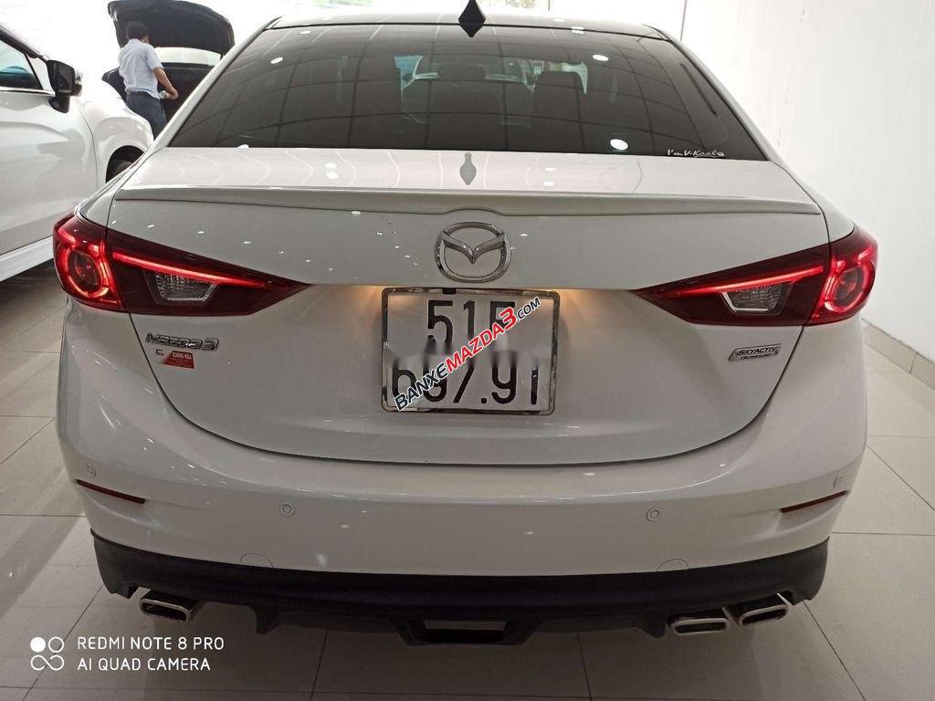 Cần bán Mazda 3 năm 2016, màu trắng