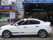Xe Mazda 3 năm sản xuất 2004, màu trắng Xe Mazda 3 năm sản xuất 2004, màu trắng