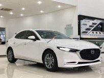 Hỗ trợ vay 80% + Hạn vay 8 năm: Mazda 3 2.0 Singnature Luxury đời 2020, màu trắng, bán giá tốt Hỗ trợ vay 80% + Hạn vay 8 năm: Mazda 3 2.0 Singnature Luxury đời 2020, màu trắng, bán giá tốt