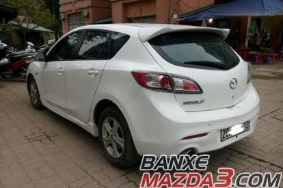 Cần bán gấp Mazda 3 1.6AT 2009, màu trắng, giá tốt