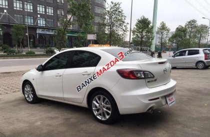 Cần bán gấp Mazda 3 S đời 2014, màu trắng đã đi 12000 km