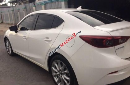 Bán Mazda 3 đời 2016, màu trắng, giá 700tr