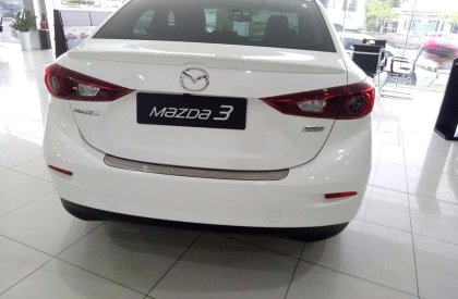 Bán xe Mazda 3 đời 2017, màu trắng, nhập khẩu 