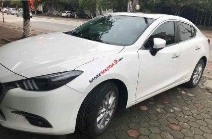 Bán Mazda 3 1.5 AT đời 2018, màu trắng, giá tốt