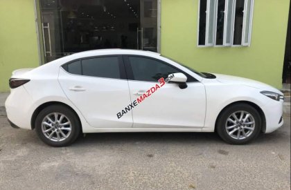 Bán gấp Mazda 3 1.5AT năm 2018, màu trắng, nhập khẩu 