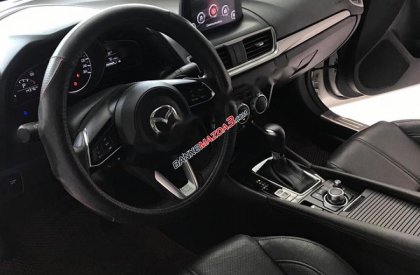 Bán Mazda 3 1.5 AT sản xuất năm 2017, màu trắng  