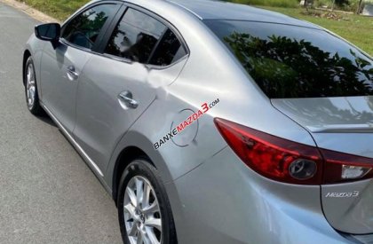 Bán Mazda 3 1.5 AT sản xuất năm 2016, màu bạc, xe gia đình 