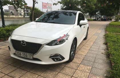 Cần bán xe Mazda 3 sản xuất năm 2016, màu trắng số tự động xe còn mới lắm