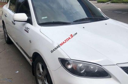 Xe Mazda 3 năm sản xuất 2004, màu trắng