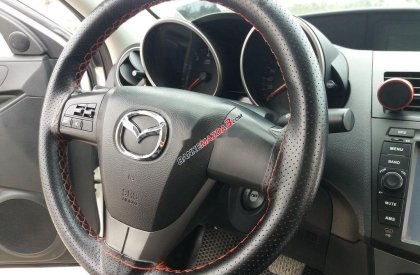 Cần bán gấp Mazda 3 AT năm 2010, màu trắng số tự động