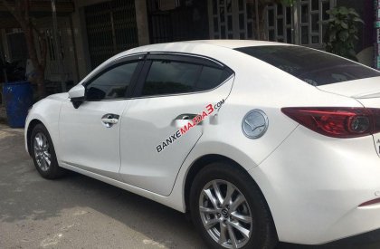 Cần bán gấp Mazda 3 đời 2018, màu trắng, giá chỉ 639 triệu