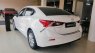 Cần bán xe Mazda 3 năm 2019, màu trắng, giá tốt