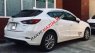 Cần bán xe Mazda 3 năm sản xuất 2017, màu trắng, giá chỉ 600 triệu